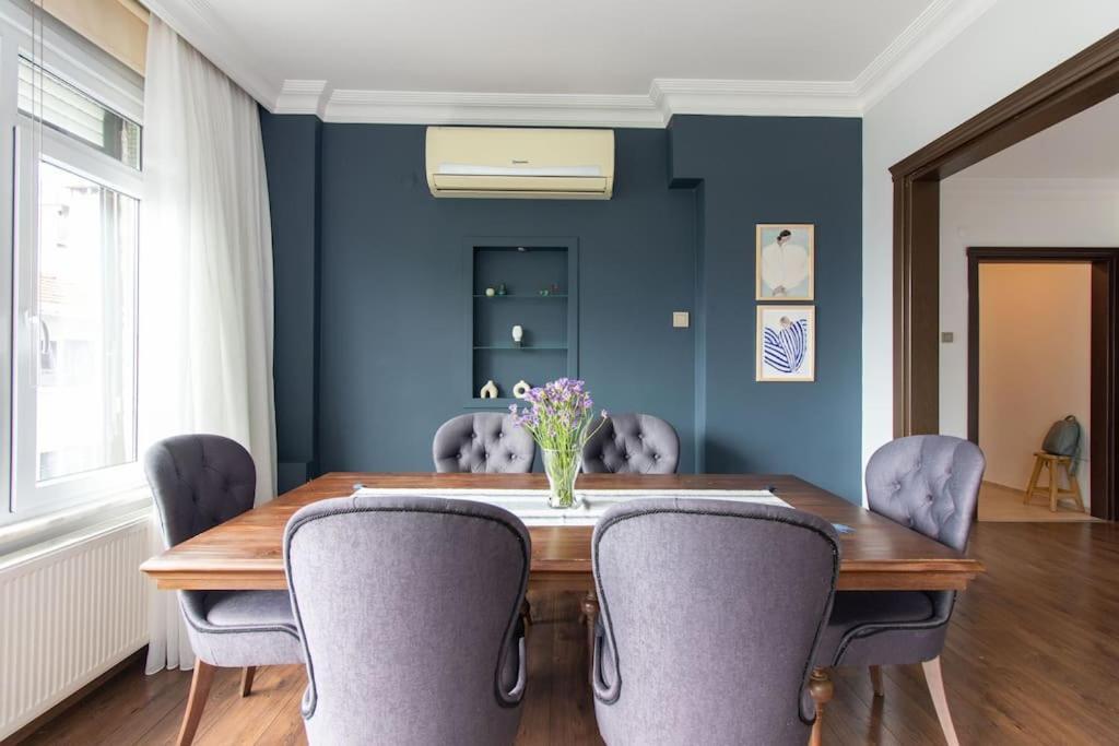 Bright Vibrant 3br Haven Near Sea And Prime Locale Daire *